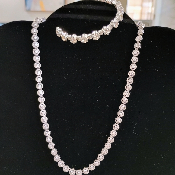 Jewelry - Elegant CZ And Silver Necklace and Bracelet Set